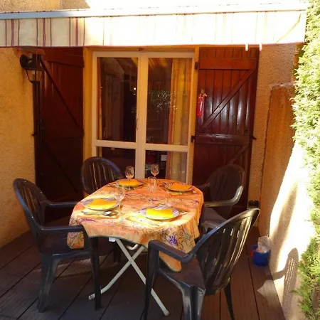 Mitoyenne Avec Piscine Et Parking Prive, A 15 Min De La Et Activites Nautiques - Fr-1-607-62 Holiday home Agde