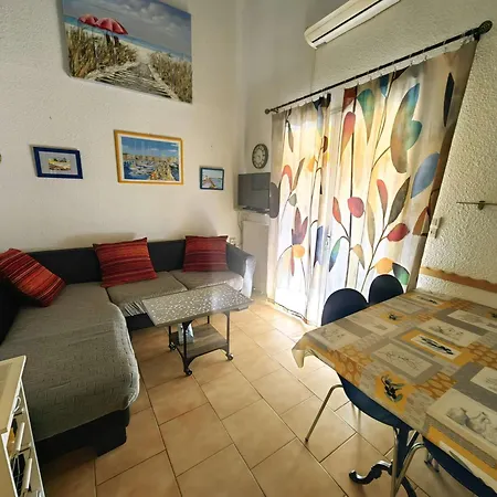 Villa Mitoyenne Avec Piscine Et Parking Prive, A 15 Min De La Et Activites Nautiques - Fr-1-607-62 Agde